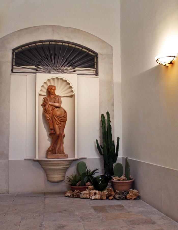 Dimora De Brado Bed and Breakfast Trani Buitenkant foto