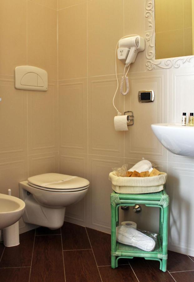 Dimora De Brado Bed and Breakfast Trani Buitenkant foto