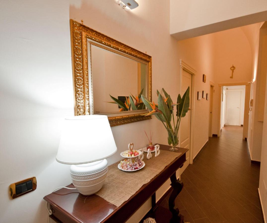 Dimora De Brado Bed and Breakfast Trani Buitenkant foto