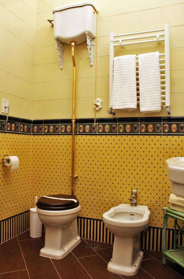 Dimora De Brado Bed and Breakfast Trani Buitenkant foto